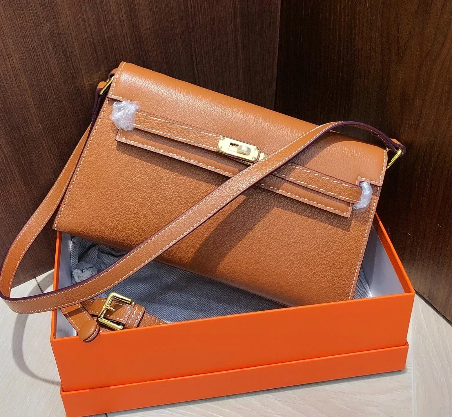 Kelly Wallet To Go Epsom Gold Harrdware