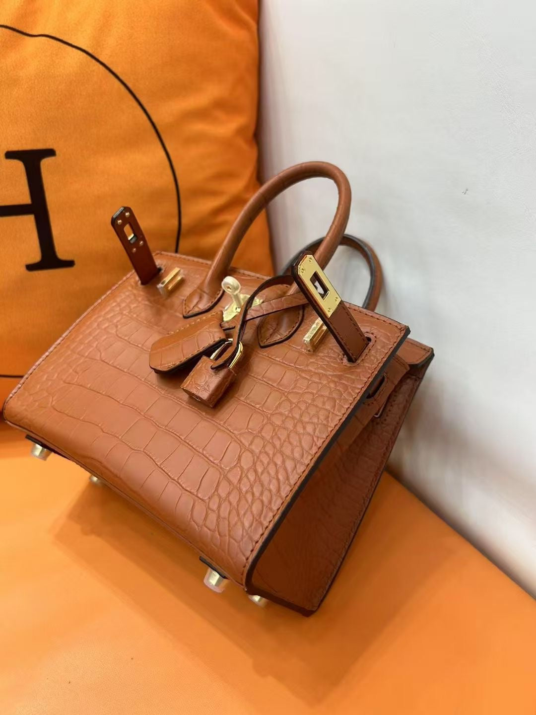 Mini Birkin 20cm Outer Stitching Tote Bag in Classic Gold Crocodile Pattern