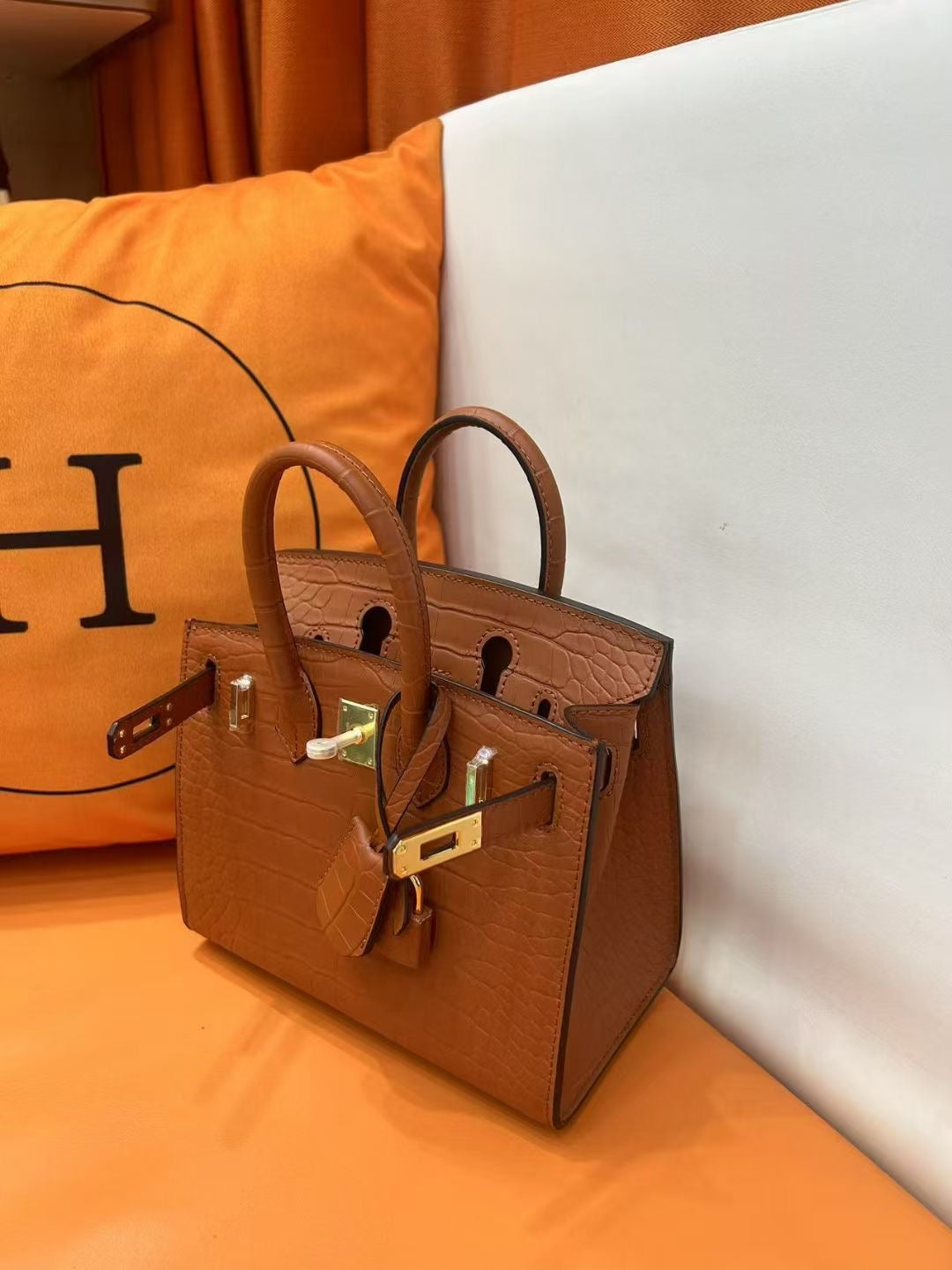 Mini Birkin 20cm Outer Stitching Tote Bag in Classic Gold Crocodile Pattern