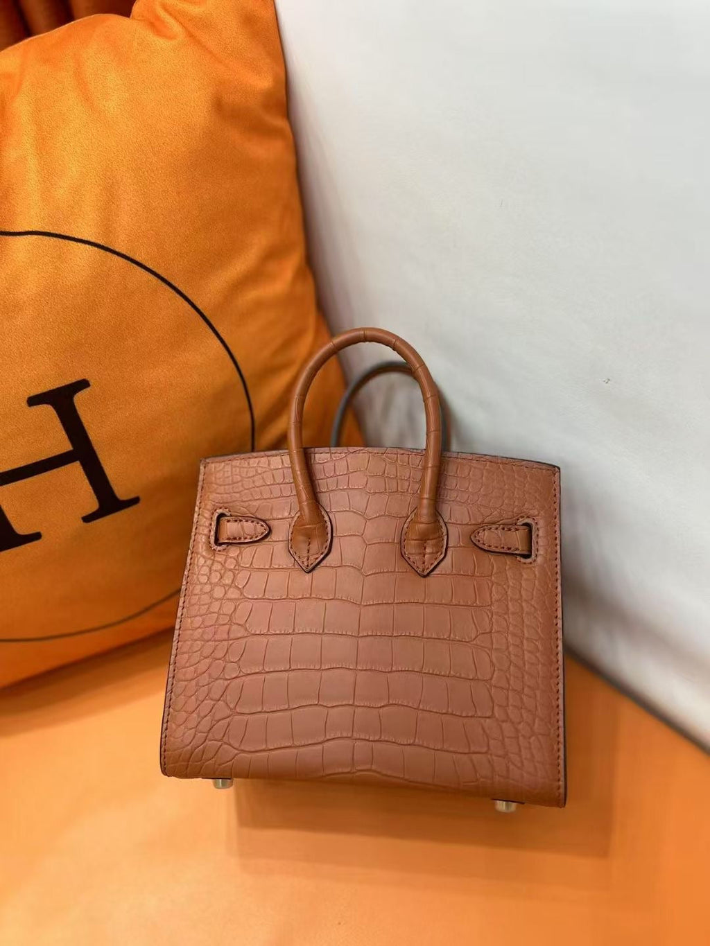 Mini Birkin 20cm Outer Stitching Tote Bag in Classic Gold Crocodile Pattern