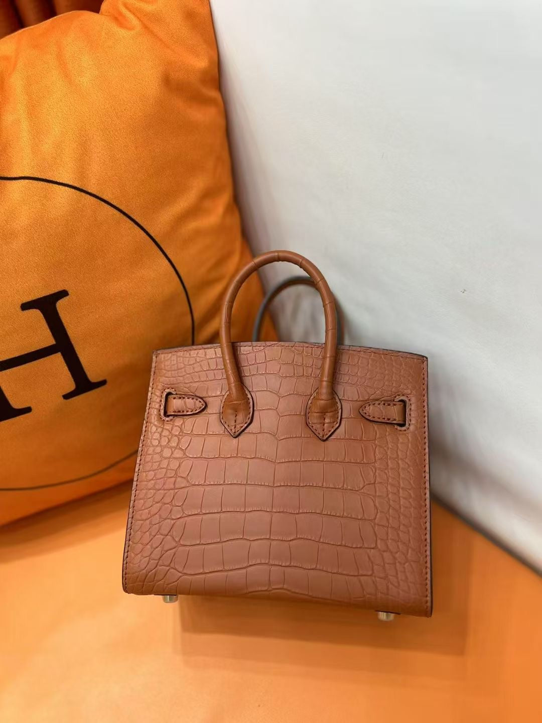 Mini Birkin 20cm Outer Stitching Tote Bag in Classic Gold Crocodile Pattern