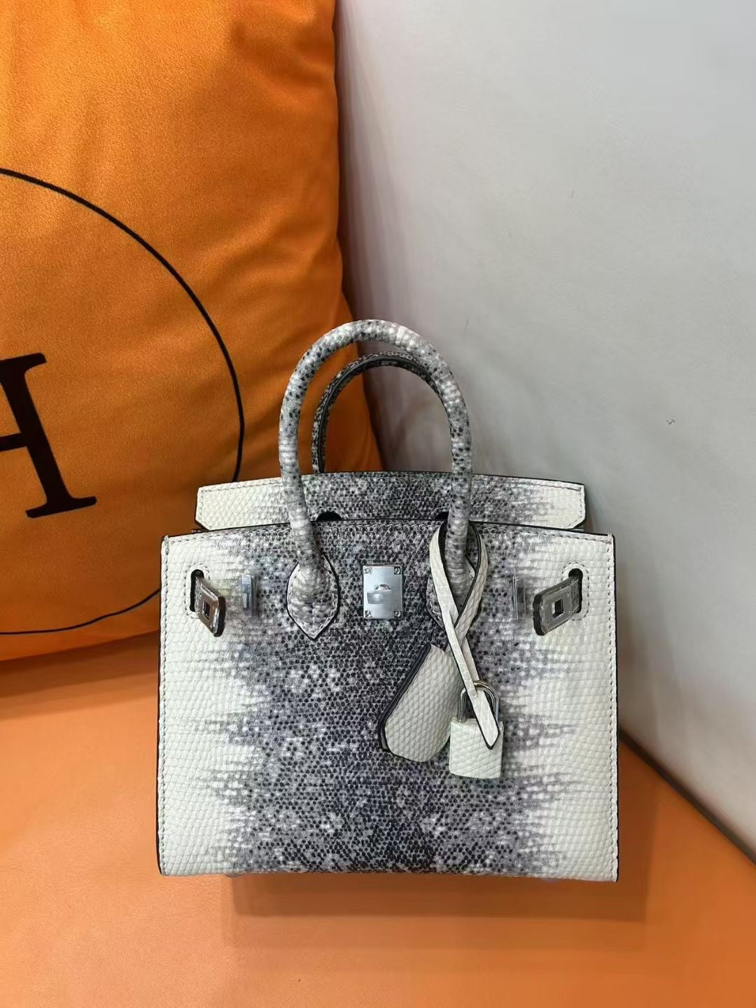 Mini Birkin 20cm Outer Stitching Tote Bag in Two-Tone Snow White Lizard Pattern