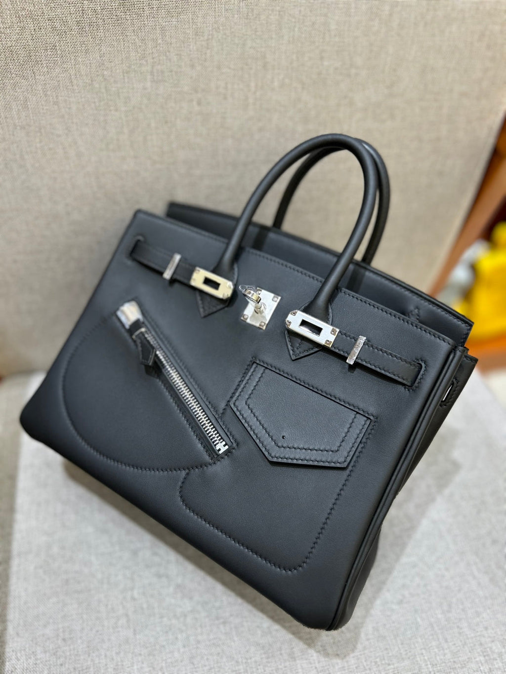Birkin 25 Rock Black Leather Multi-Pocket Handbag with Chain