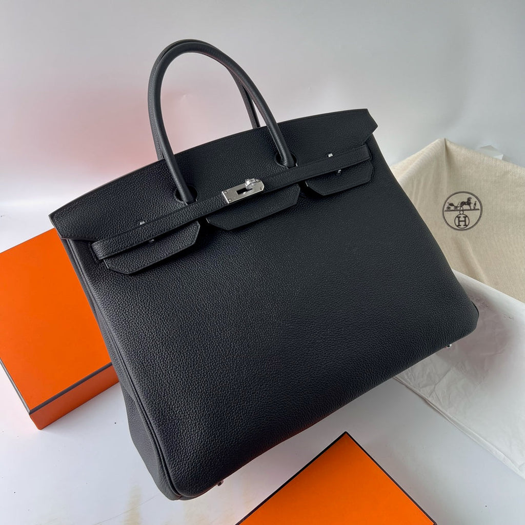 Birkin 40 Retourne in Noir Togo Leather (Palladium Hardware)