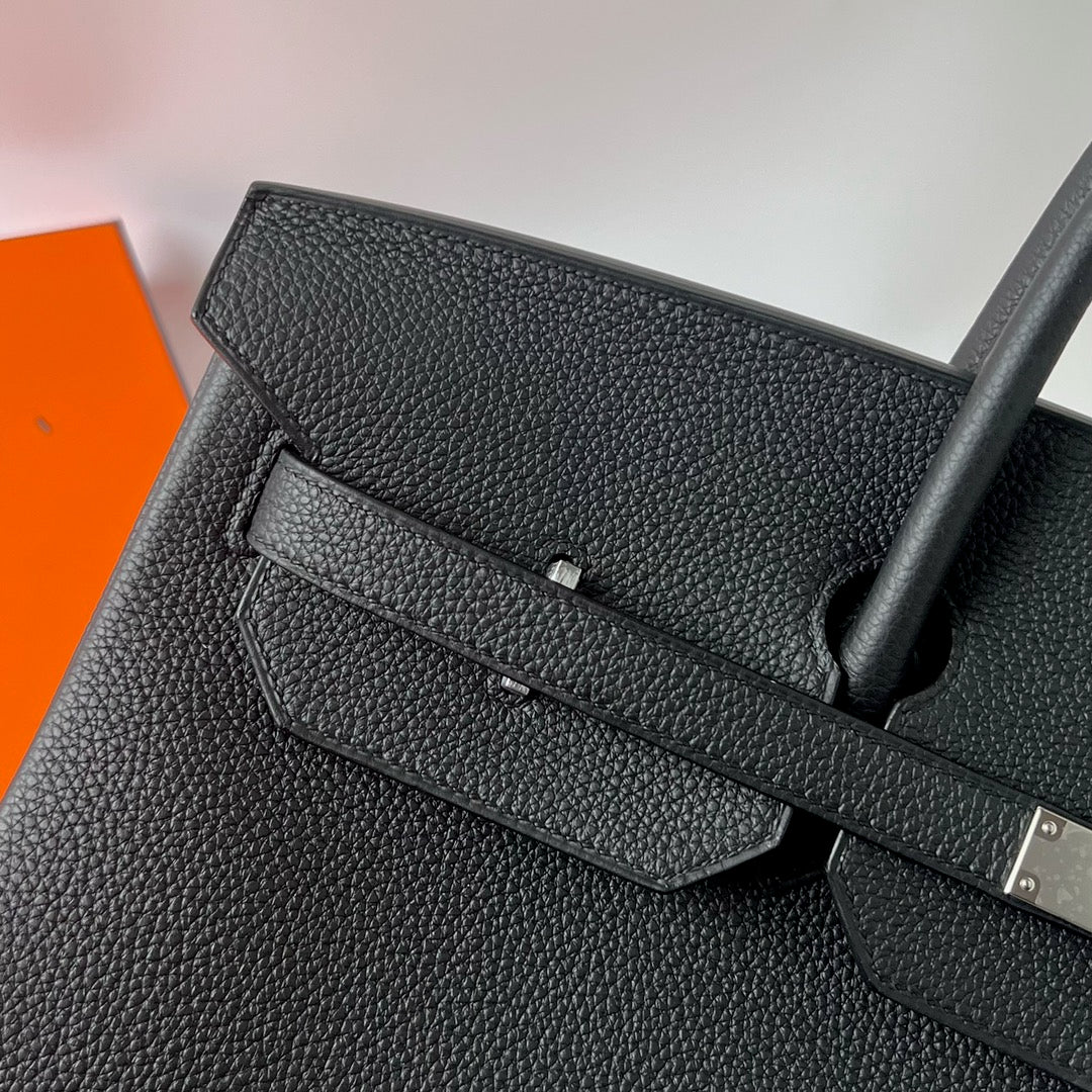 Birkin 40 Retourne in Noir Togo Leather (Palladium Hardware)