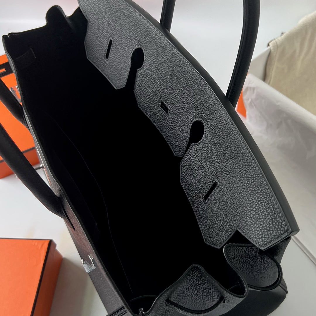 Birkin 40 Retourne in Noir Togo Leather (Palladium Hardware)