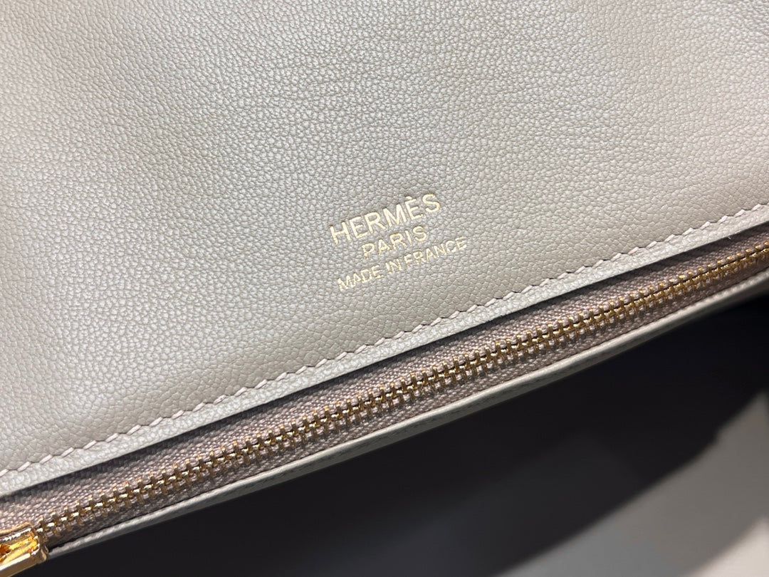 Birkin 35 Retourne in Etoupe Suede Grizzly (Gold Hardware)